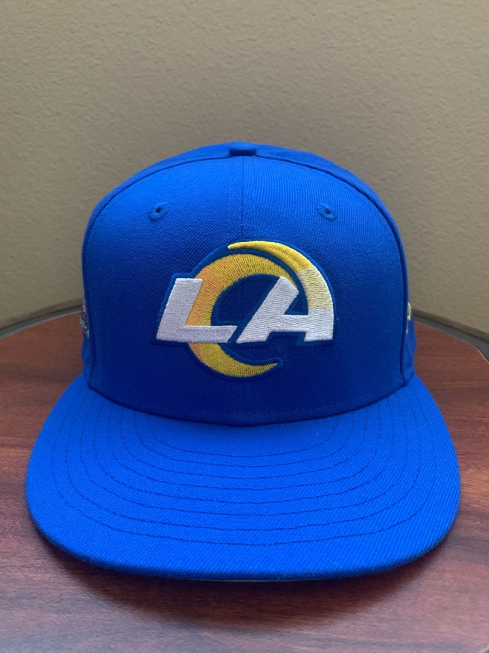 New Era LA Rams Super Bowl 56 Champions Fitted Hat Size 7 3/4. Good Condition.